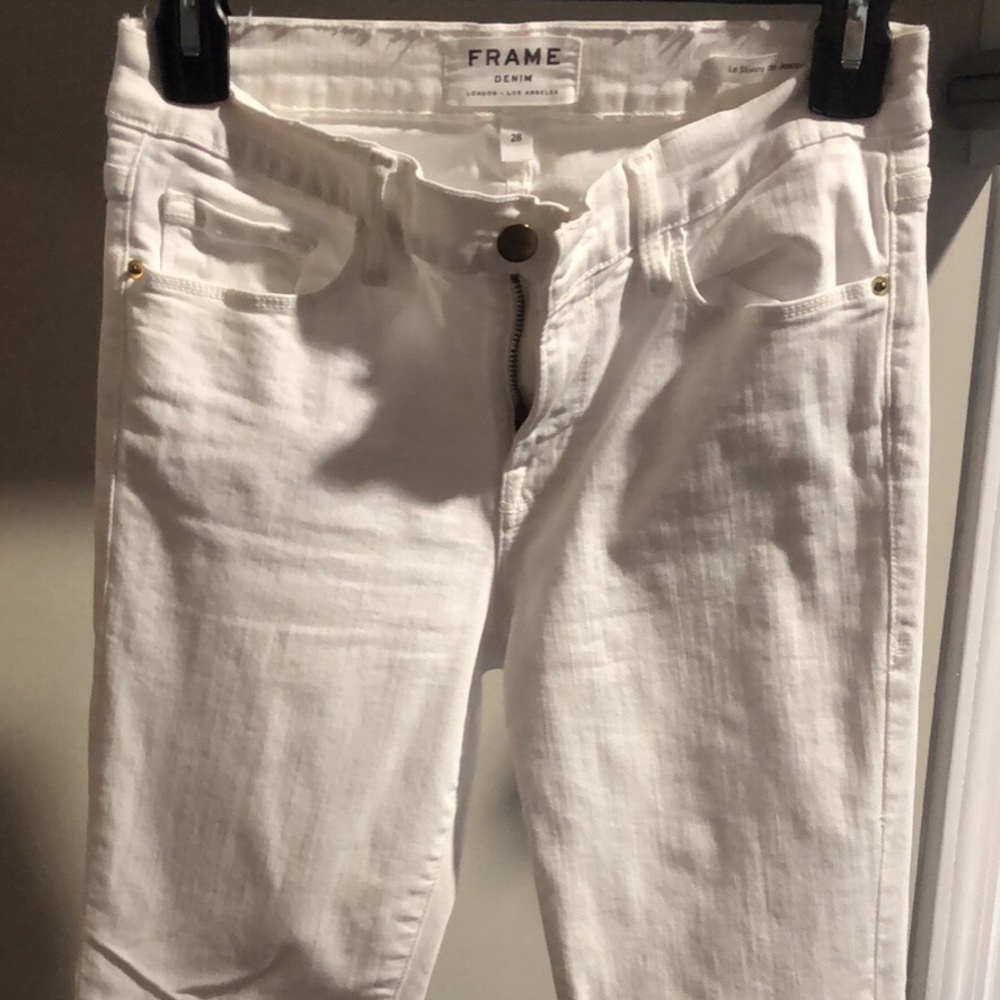 White skinny jeans